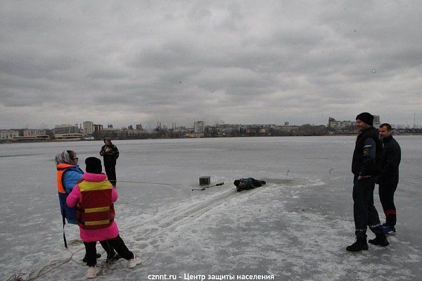 На   Спасательной  станции прошли совместные учения спасателей, водолазов  и волонтеров
