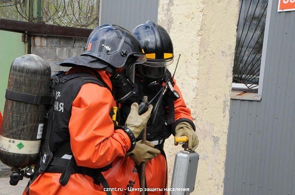 В АО НПК «Уралвагонзавод» прошли тактико-специальные учения по ликвидации аварии с выбросом хлора (фоторепортаж)