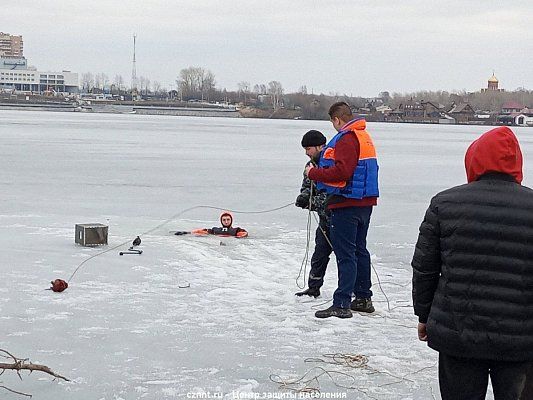 На   Спасательной  станции прошли совместные учения спасателей, водолазов  и волонтеров