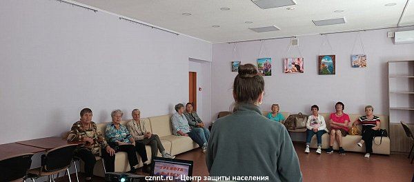 Занятия с отдыхающими Комплексного центра социального обслуживания населения Ленинского района