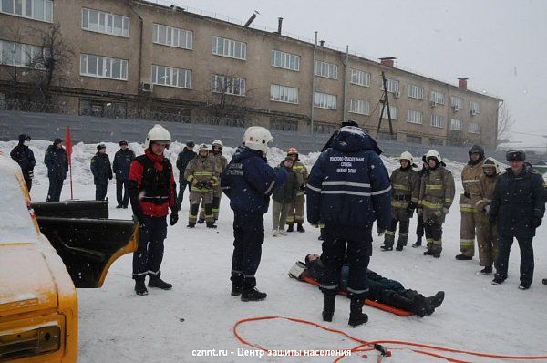Спасатели поделились с пожарными  опытом работы на ДТП 