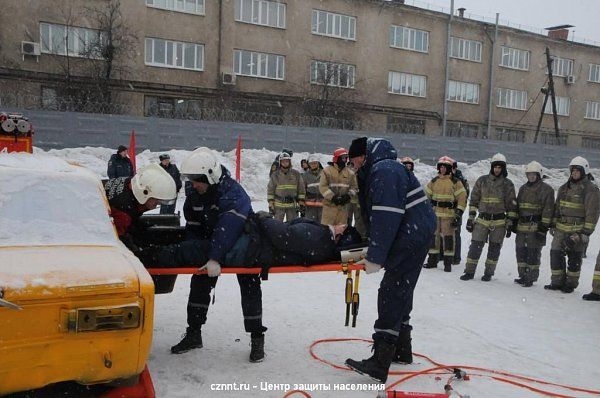 Спасатели поделились с пожарными  опытом работы на ДТП 