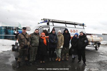Прошли учения спасателей, водолазов  и волонтеров по спасению людей на тонком льду и во время половодья