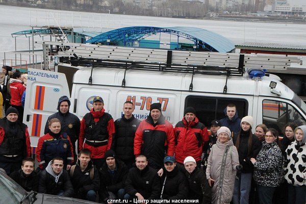 На   Спасательной  станции прошли совместные учения спасателей, водолазов  и волонтеров